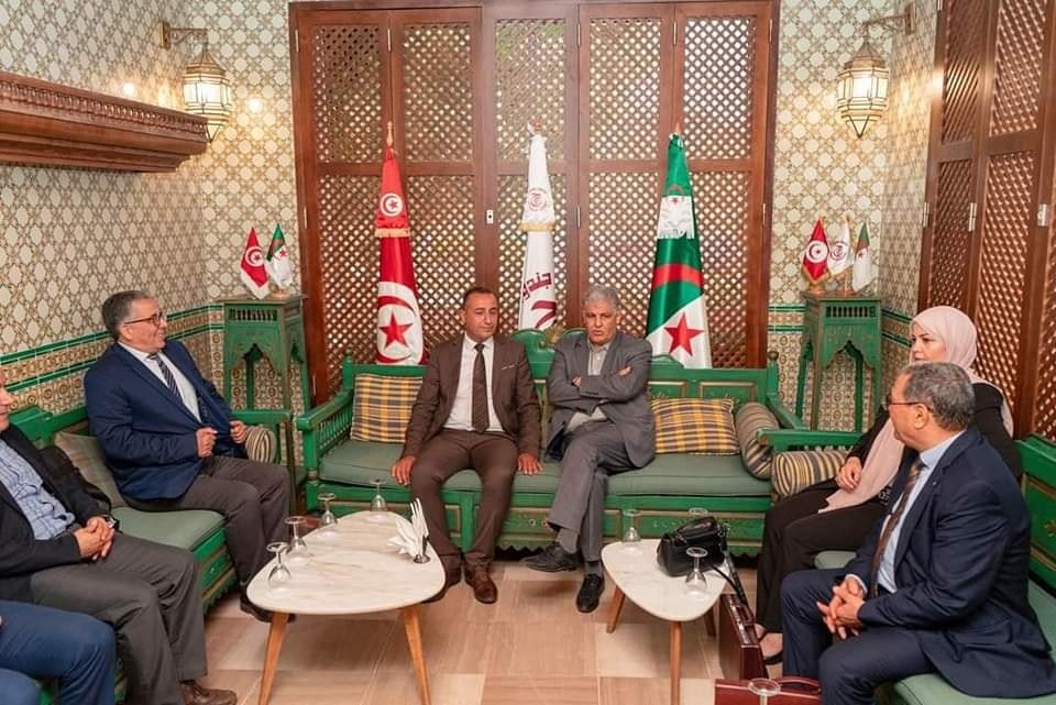You are currently viewing تعاون جزائري تونسي (5+5)