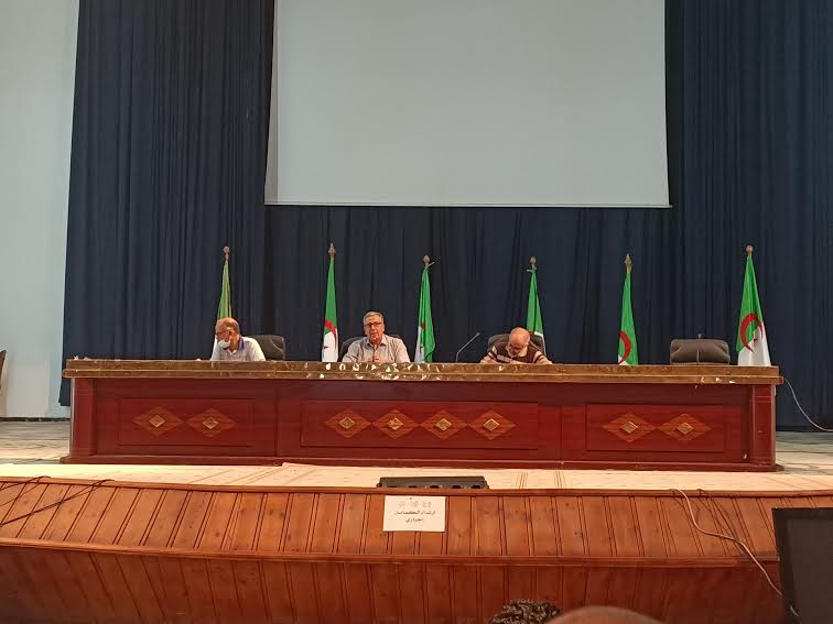 Read more about the article تقرير مكتبة كلية العلوم الدقيقة وعلوم الطبيعة والحياة حول ماجاء في لقاء رئيس جامعة العربي التبسي مع موظفي الجامعة‎
