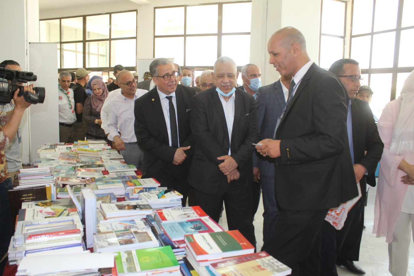 Read more about the article من فعاليات اليوم الأخير من المعرض السنوي للكتاب